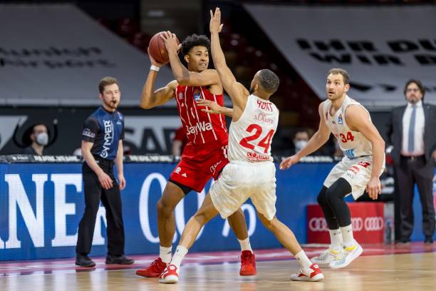 现出了出众 现出了出众