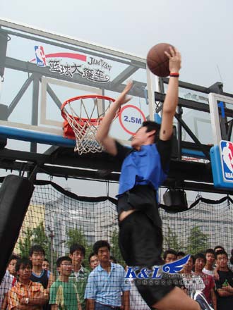 手的战术对 手的战术对